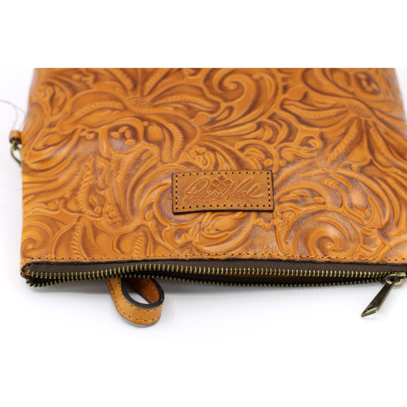 A6 NWT PATRICIA NASH Valerie Logo Embossed Leather FoldOver Wristlet Clutch Bag - Picture 6 of 7